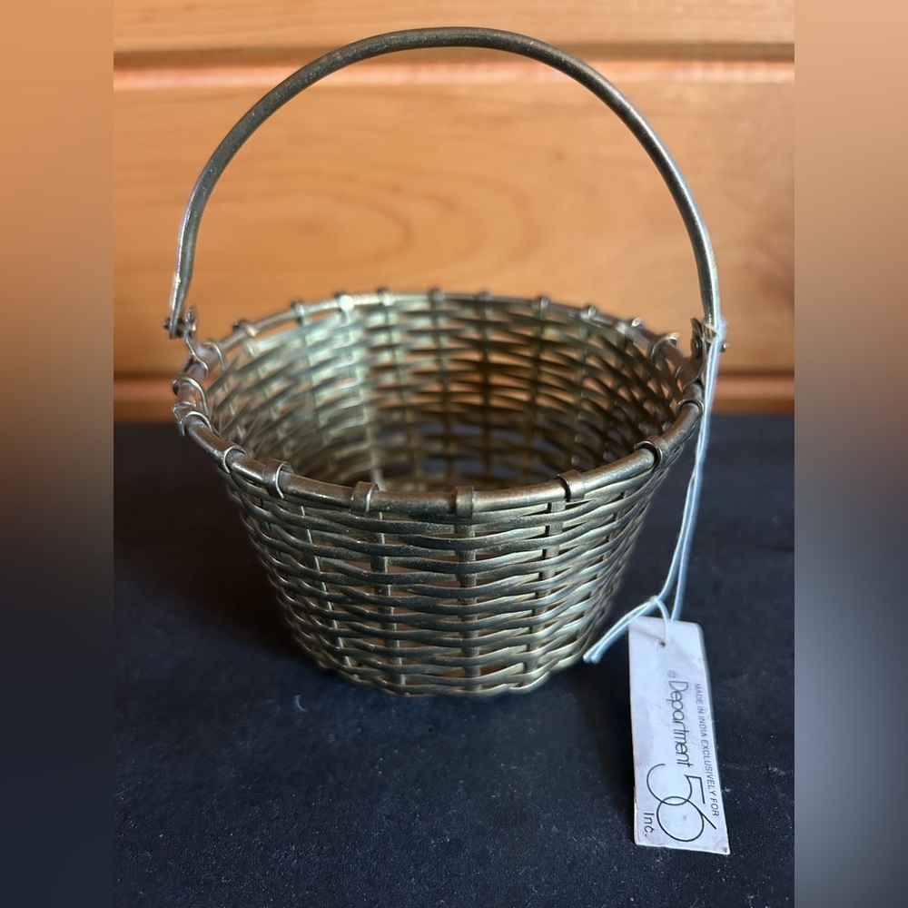 Decorative Department Brass Woven Basket with Handle